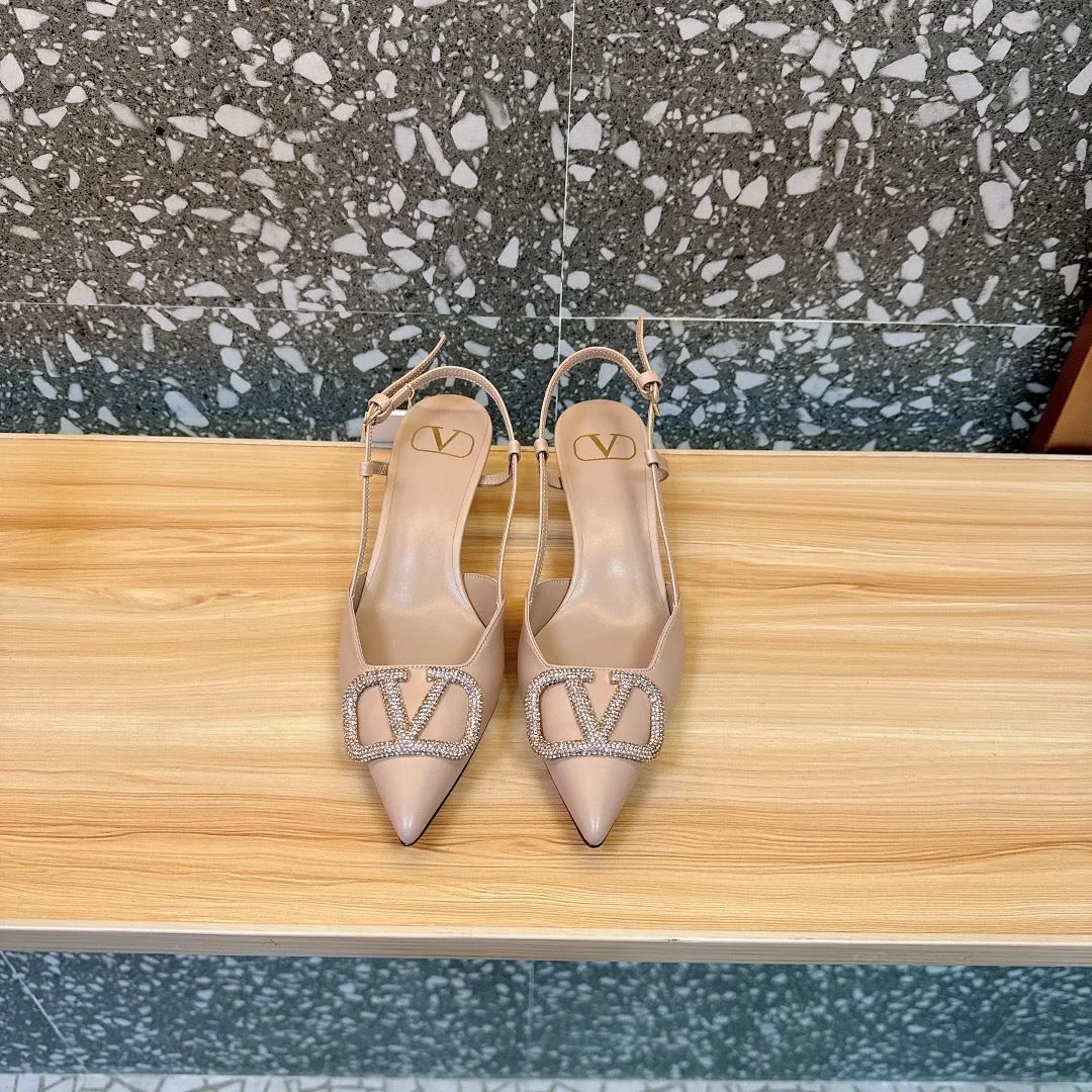 Sleek Valentino Sandals 36094