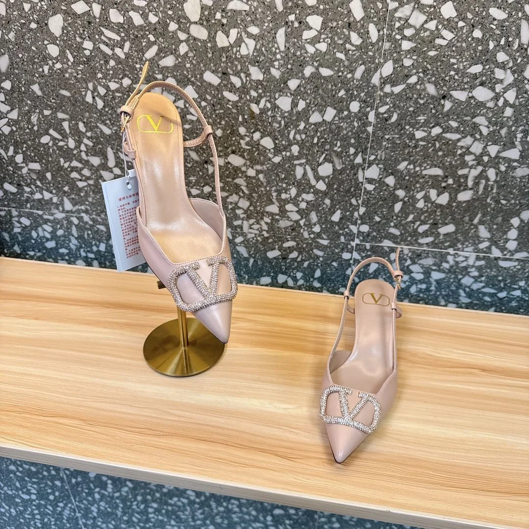 Sleek Valentino Sandals 36094