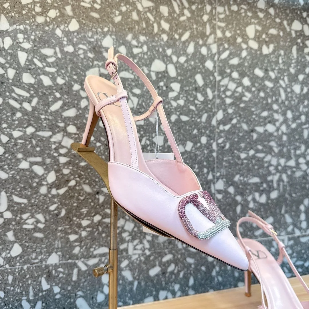 Practical Valentino Sandals 36091