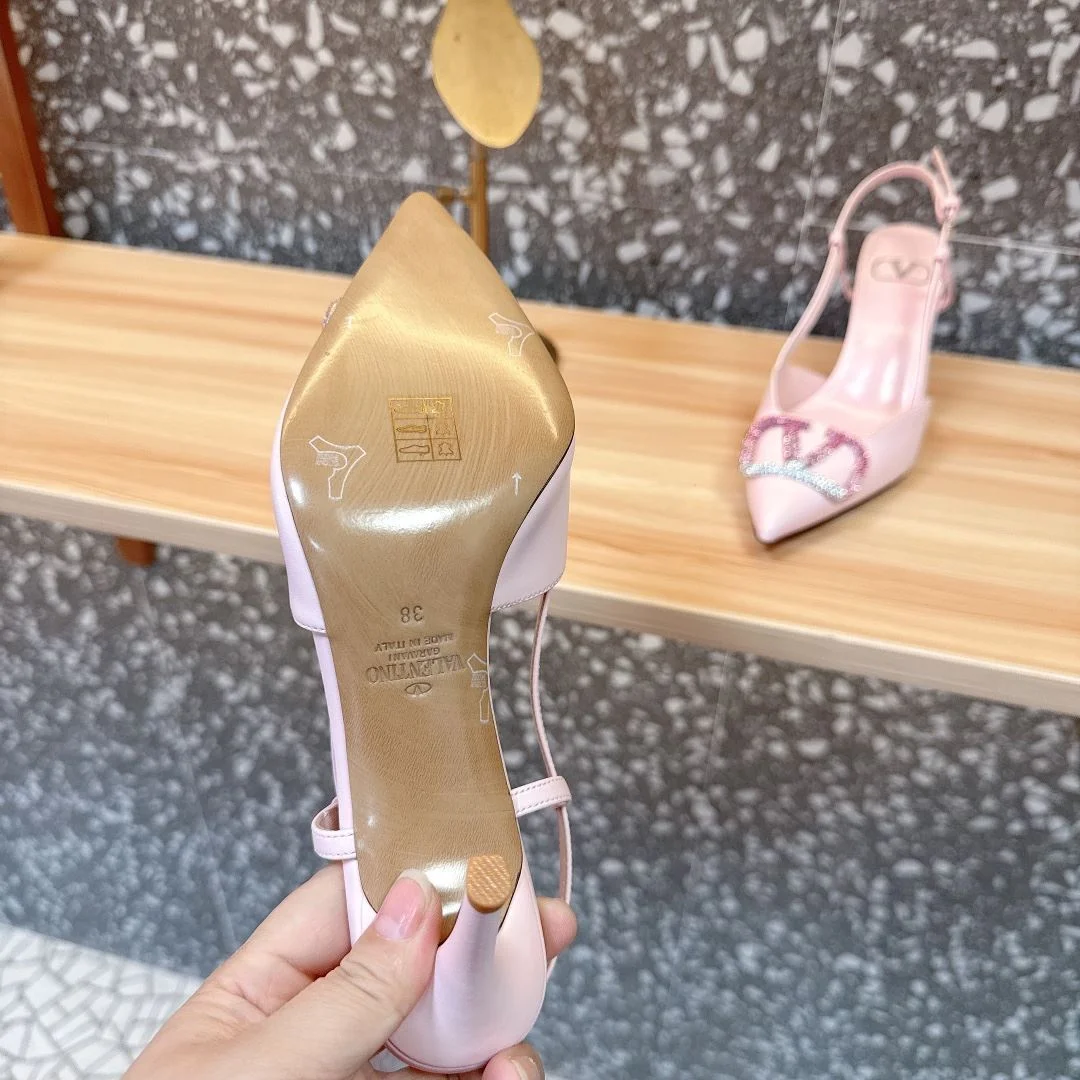 Practical Valentino Sandals 36091