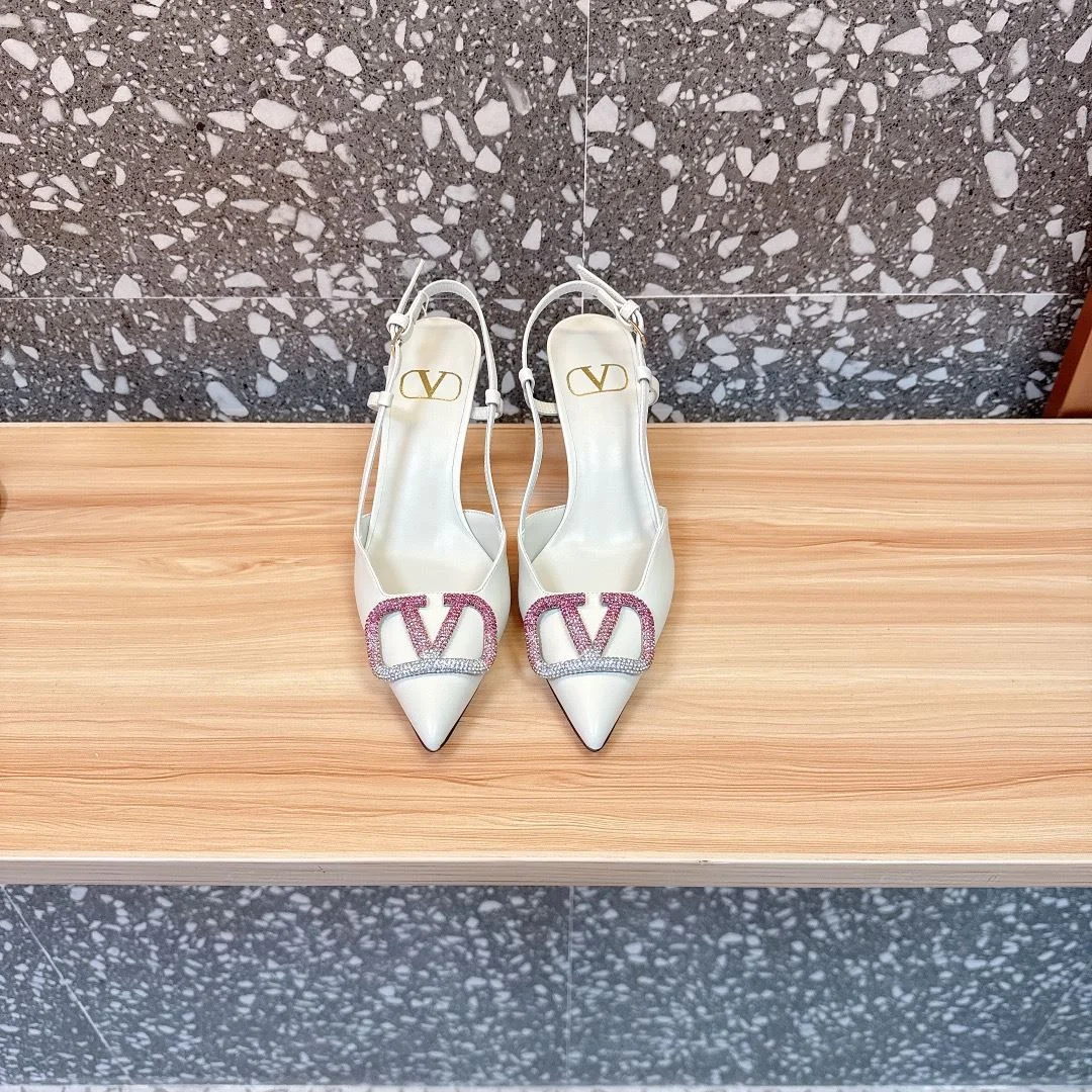 Soft Valentino Sandals 36089