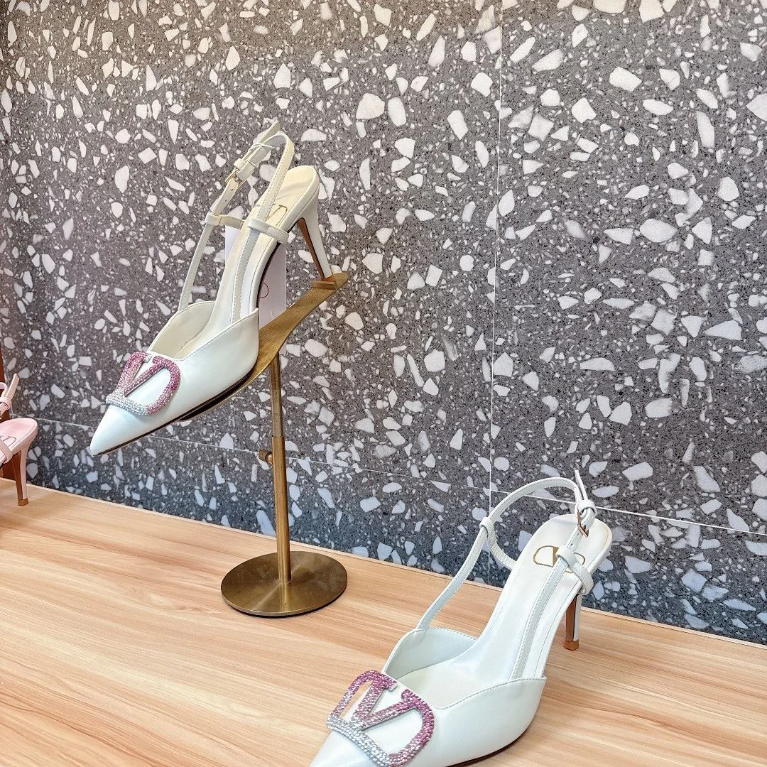 Soft Valentino Sandals 36089