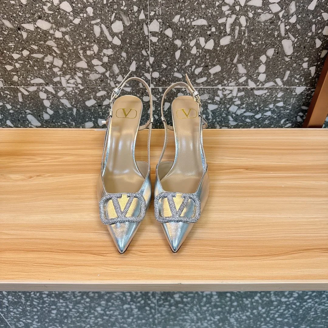Refined Valentino Sandals 36090