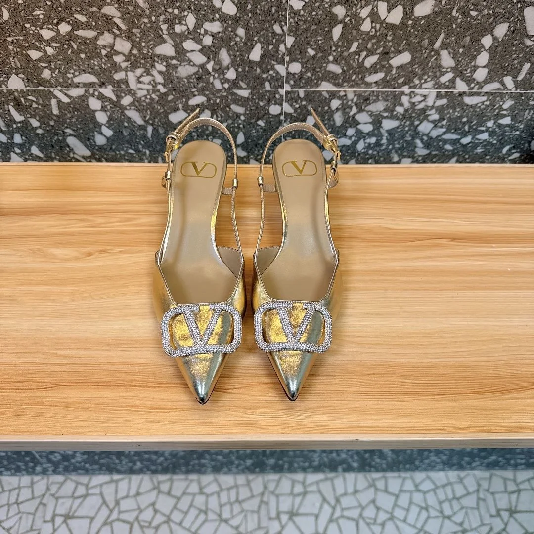 WaterResistant Valentino Sandals 36071