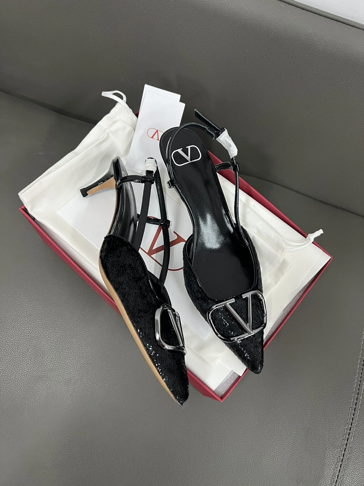 Valentino Sandals Refined 36062