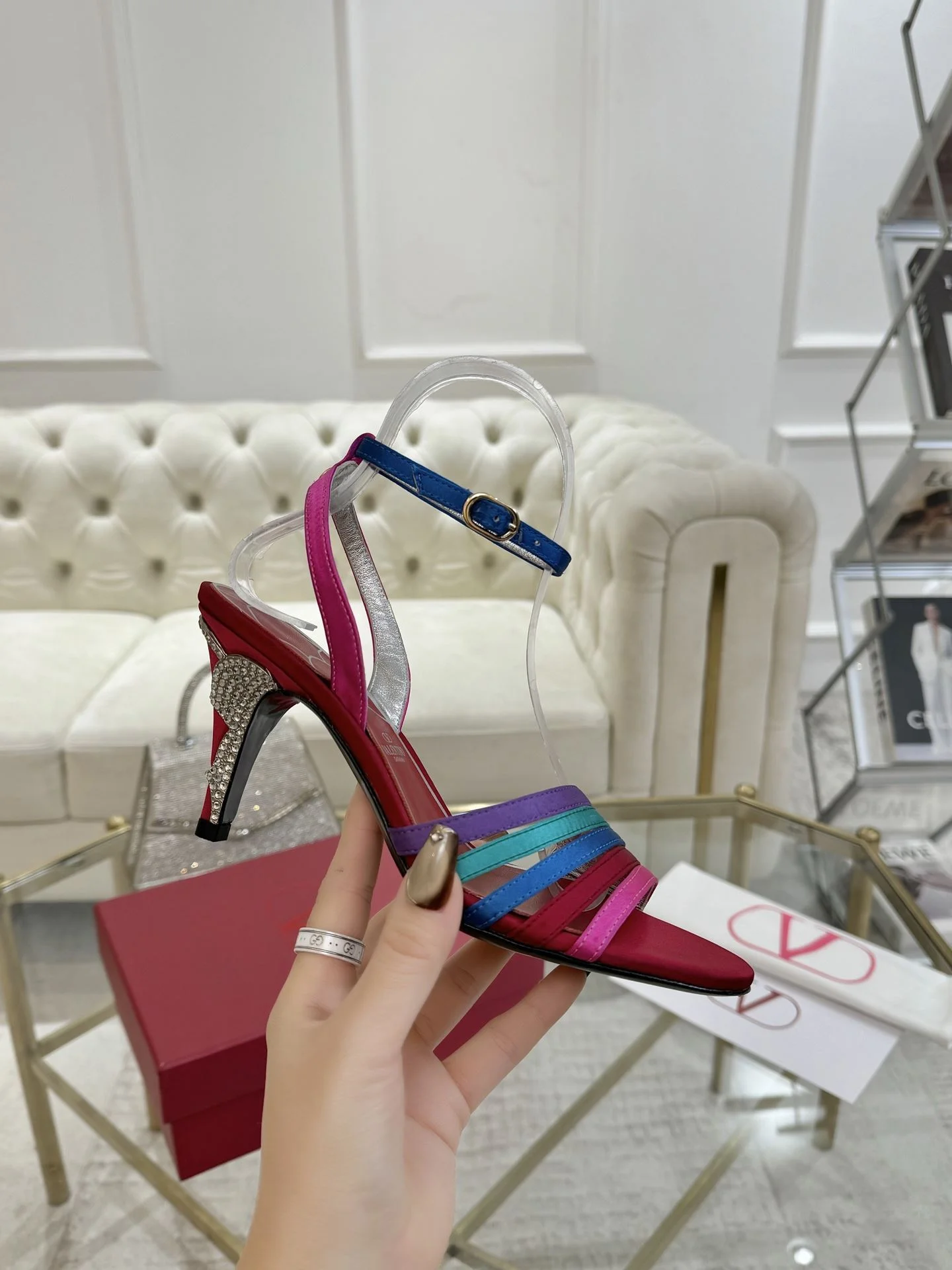 Flexible Valentino Sandals 36074