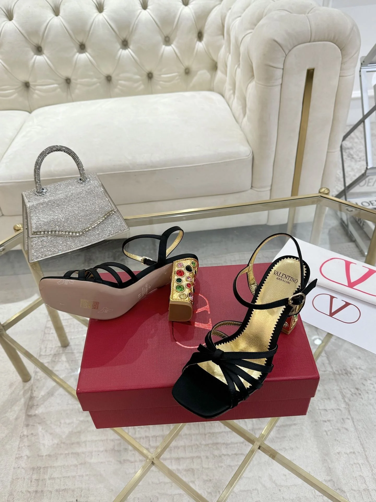 Minimalist Valentino Sandals 36078