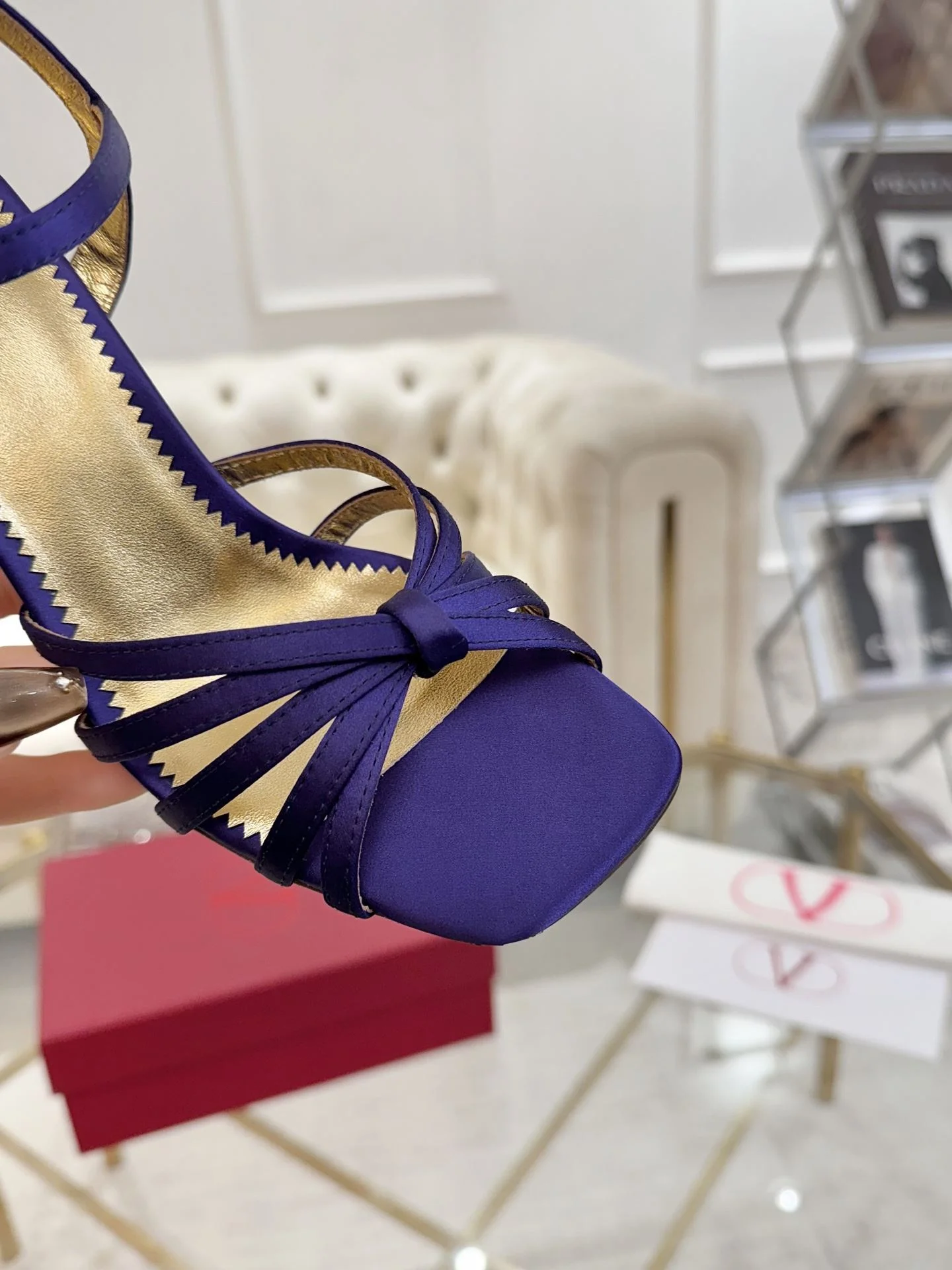 ComfortFit Valentino Sandals 36086