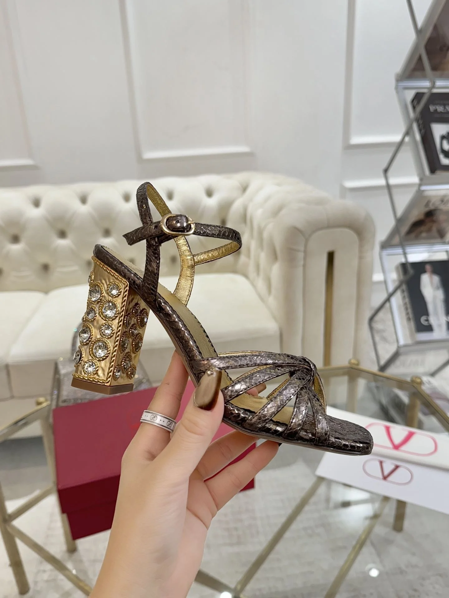 Seasonal Valentino Sandals 36063