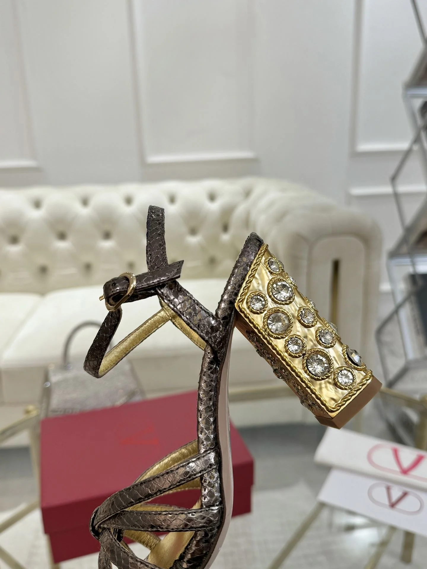 Seasonal Valentino Sandals 36063