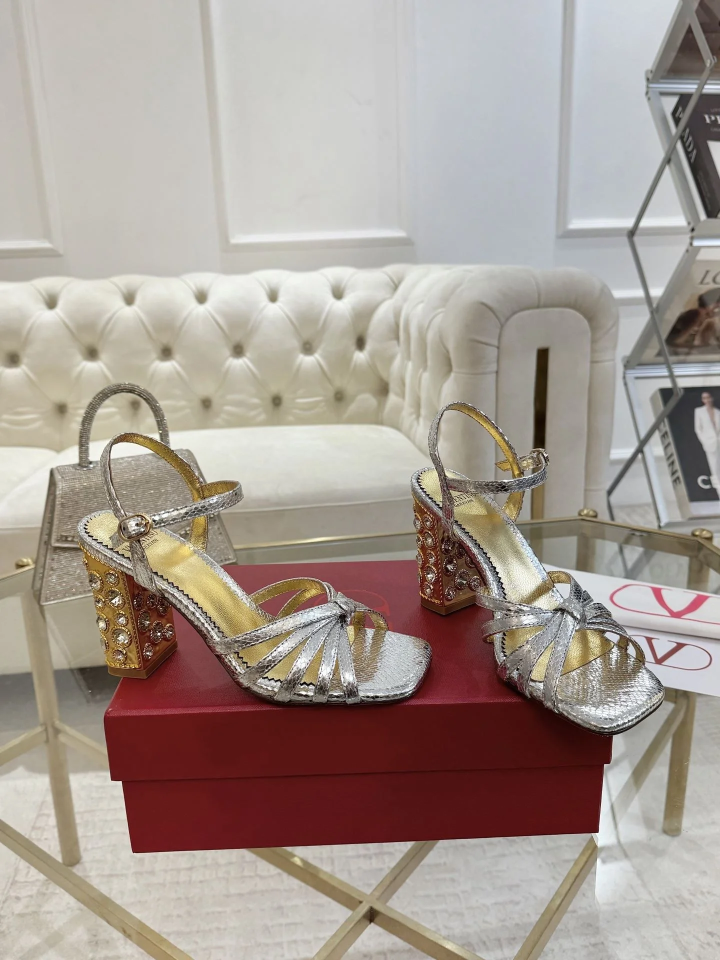 WrinkleFree Valentino Sandals 36084