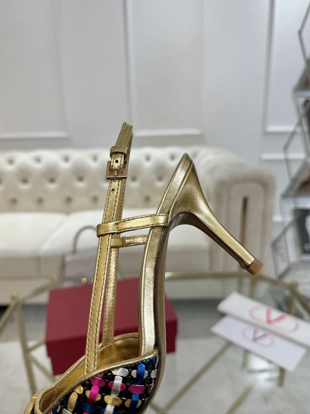Packable Valentino Sandals 36077