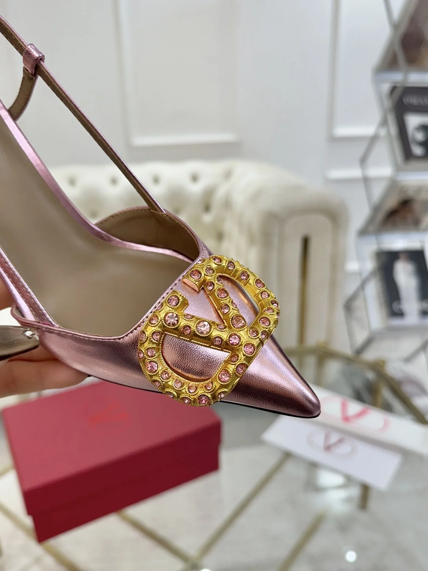 StreetReady Valentino Sandals 36075
