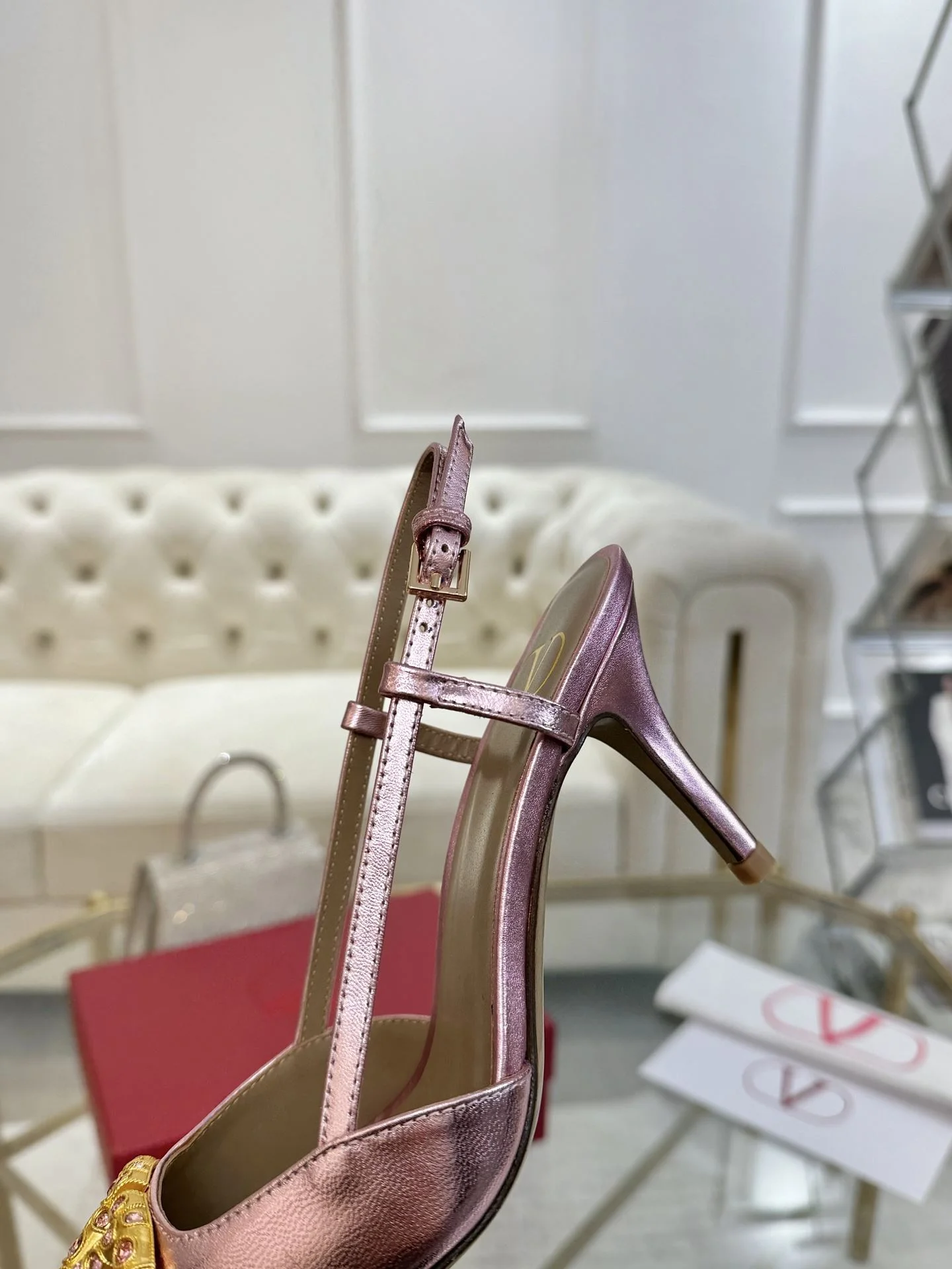 StreetReady Valentino Sandals 36075