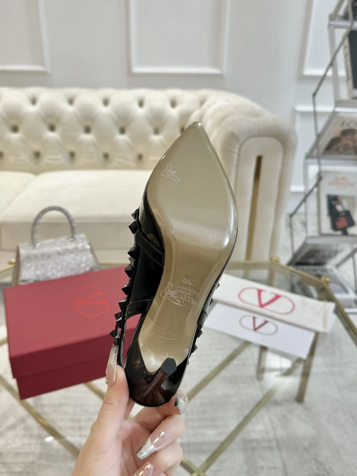 Flexible Valentino Sandals 36081