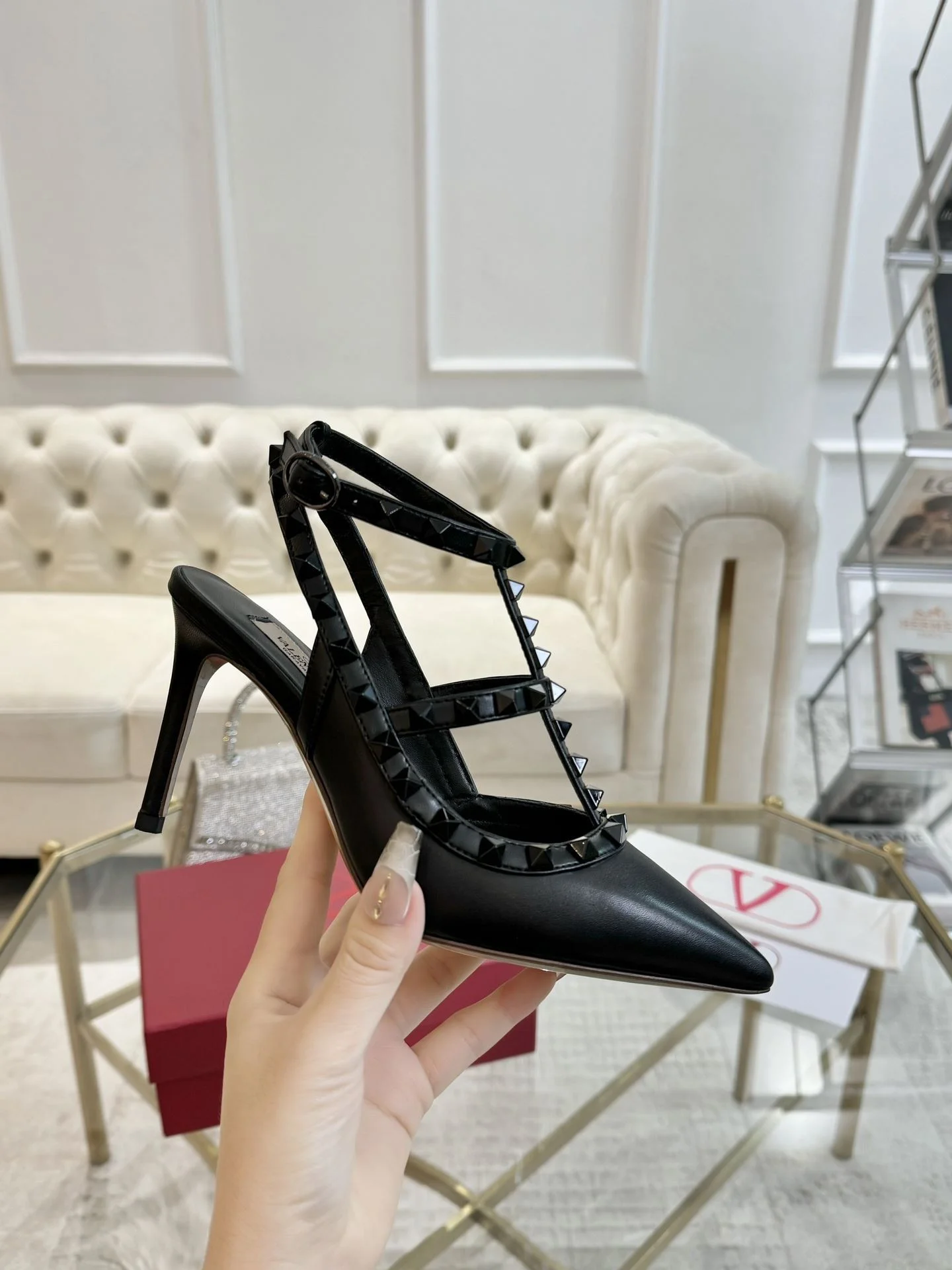 Sophisticated Valentino Sandals 36072