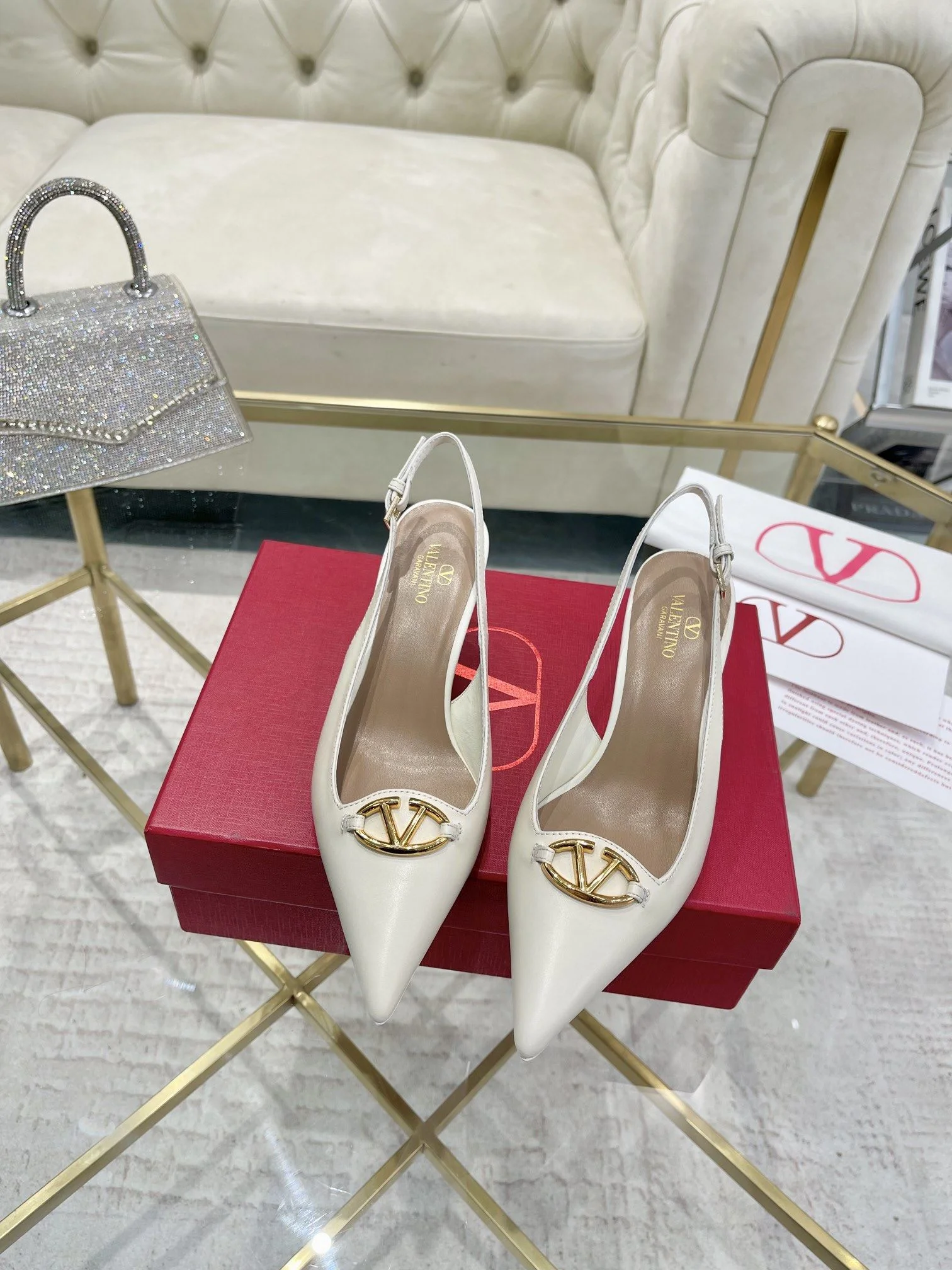 Valentino Sandals Supportive 36061