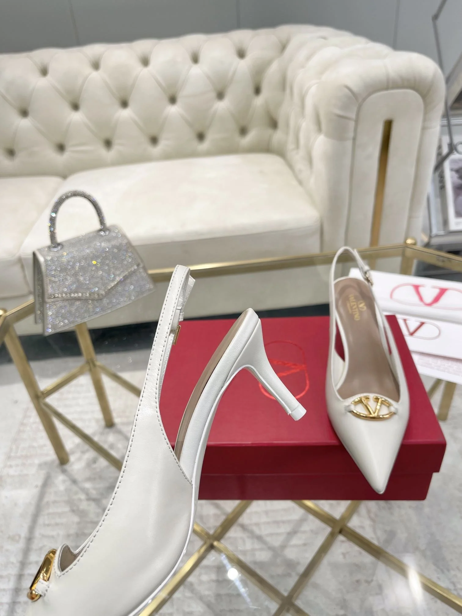 Valentino Sandals Supportive 36061