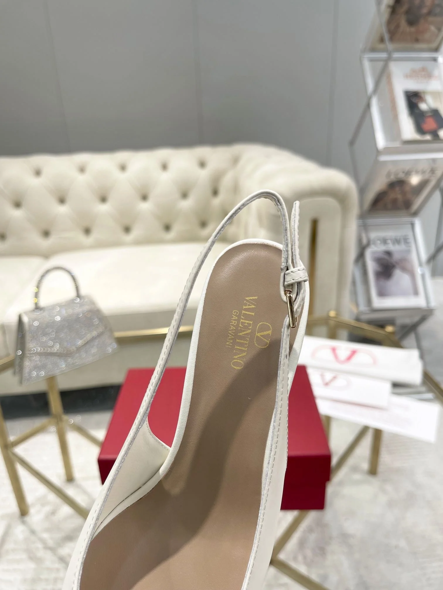 Valentino Sandals Supportive 36061