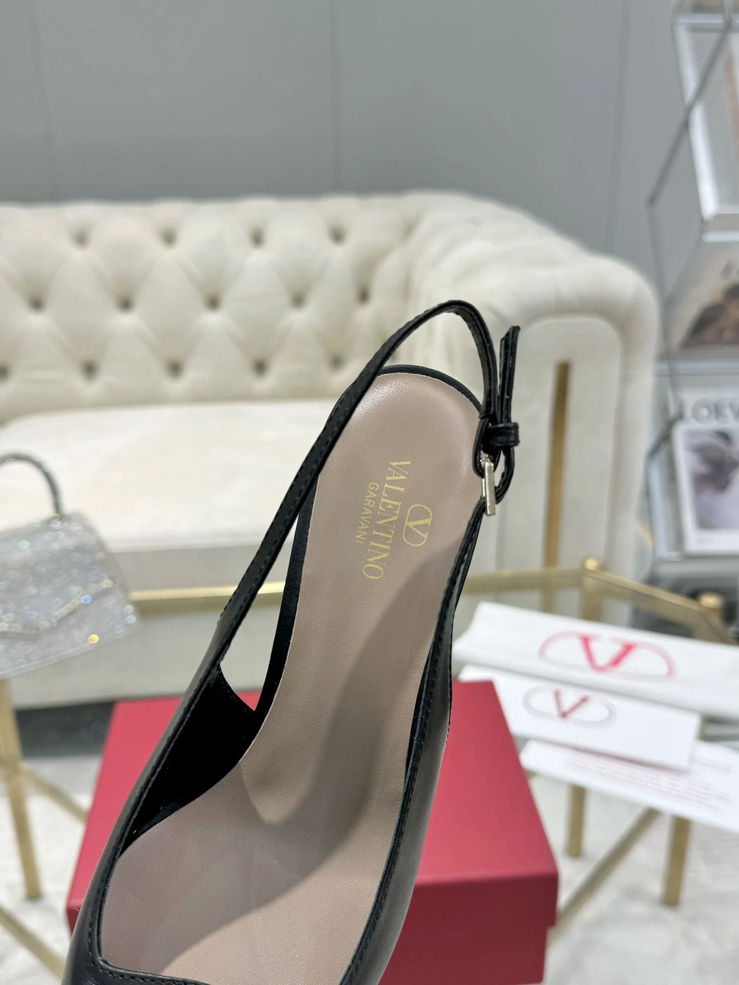 Comfortable Valentino Sandals 36060