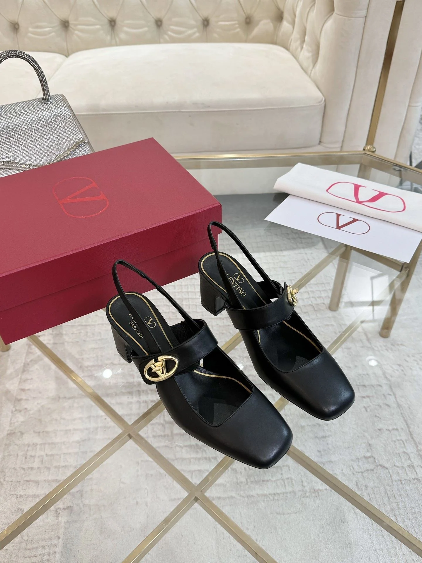 Supportive Valentino Sandals 36057