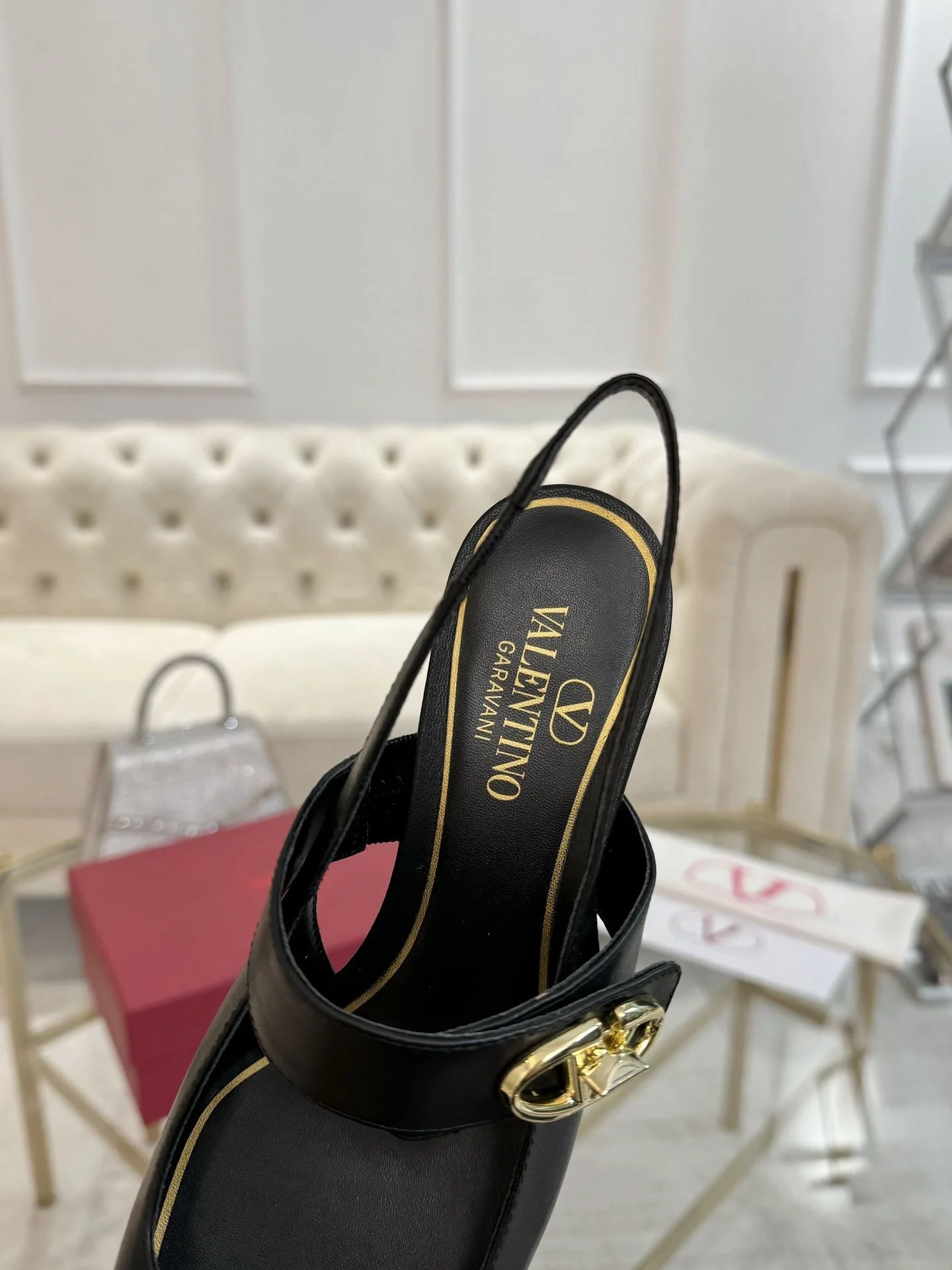 Supportive Valentino Sandals 36057