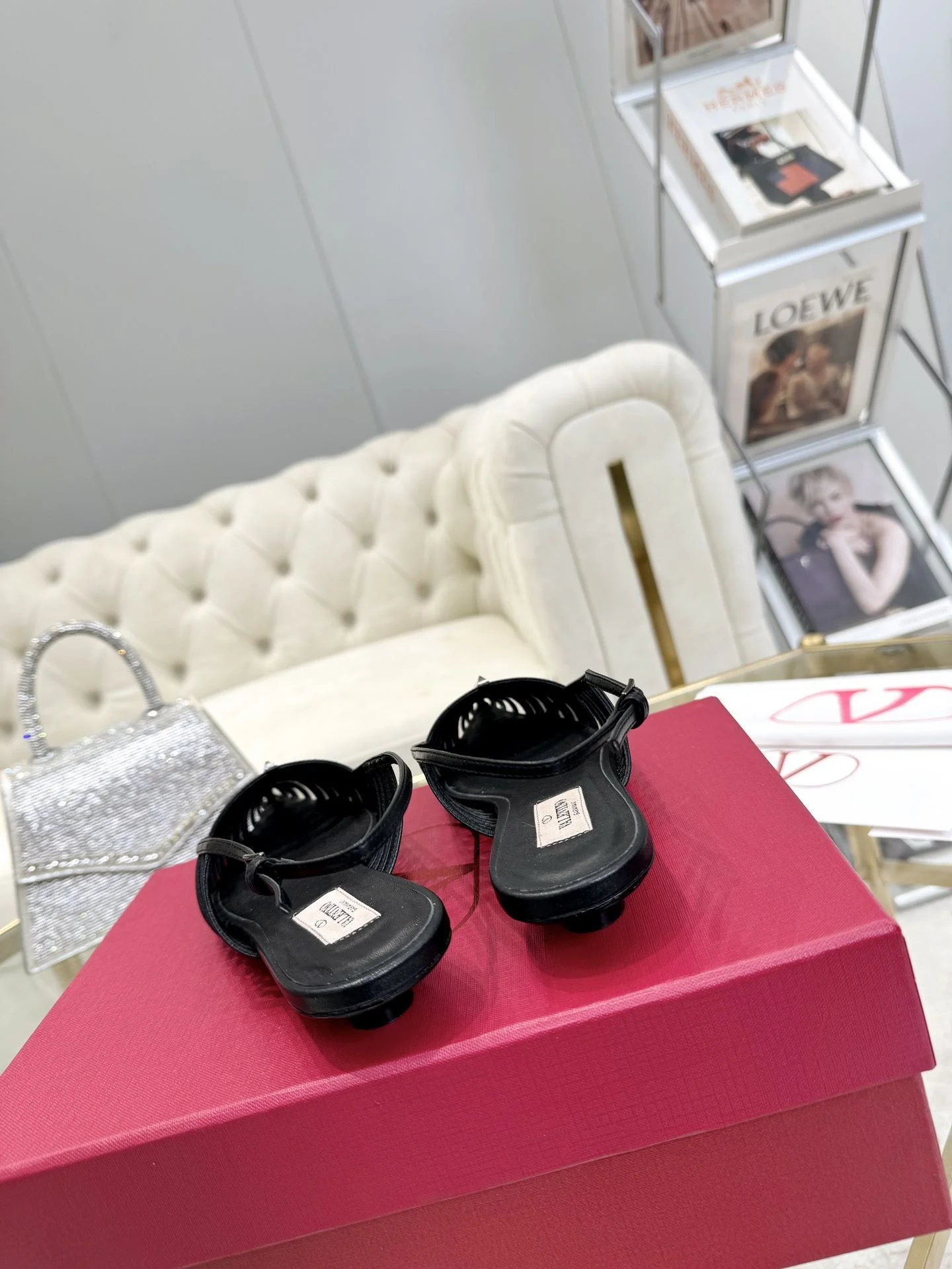 QuickDry Valentino Sandals 36054