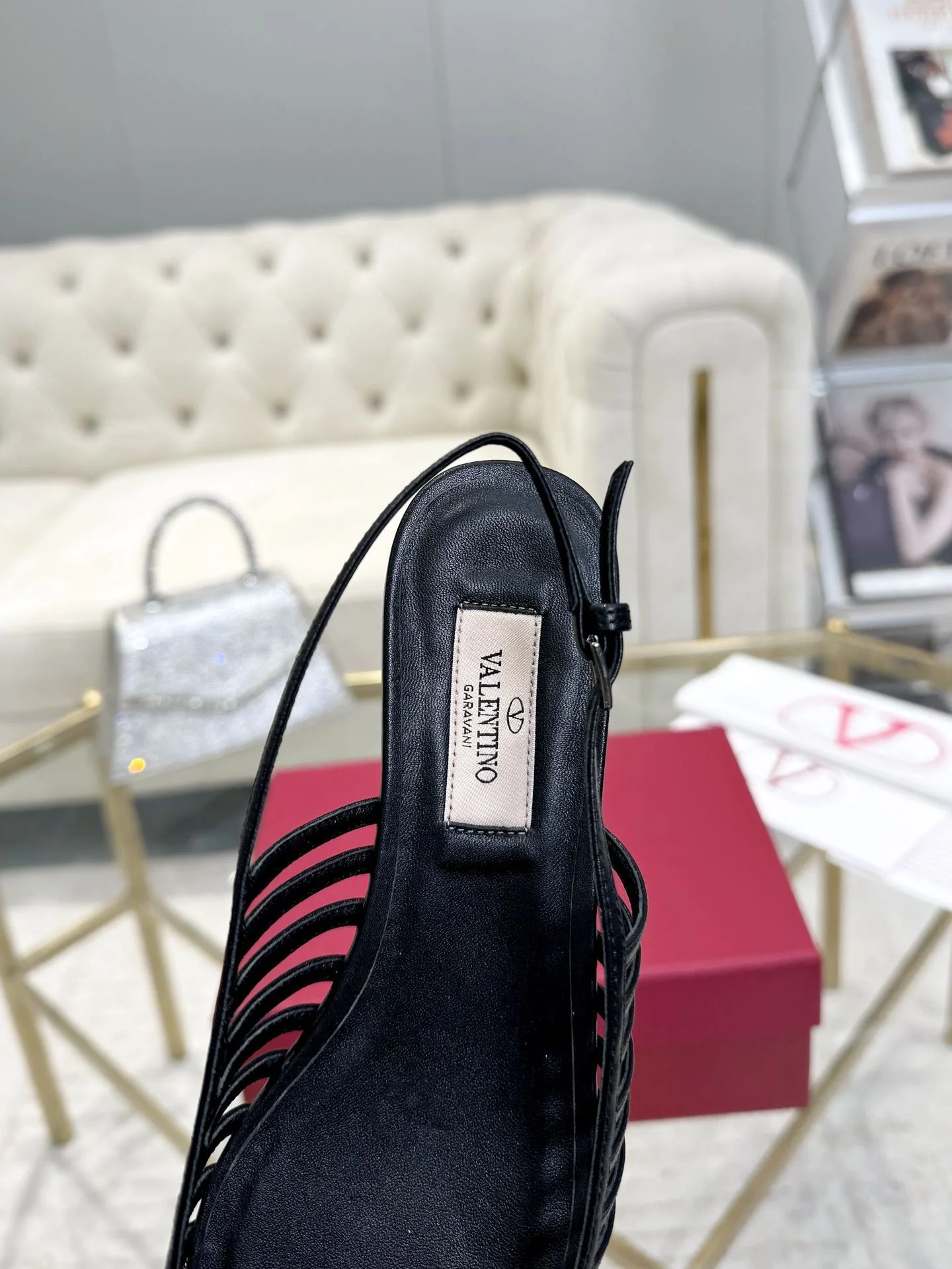QuickDry Valentino Sandals 36054