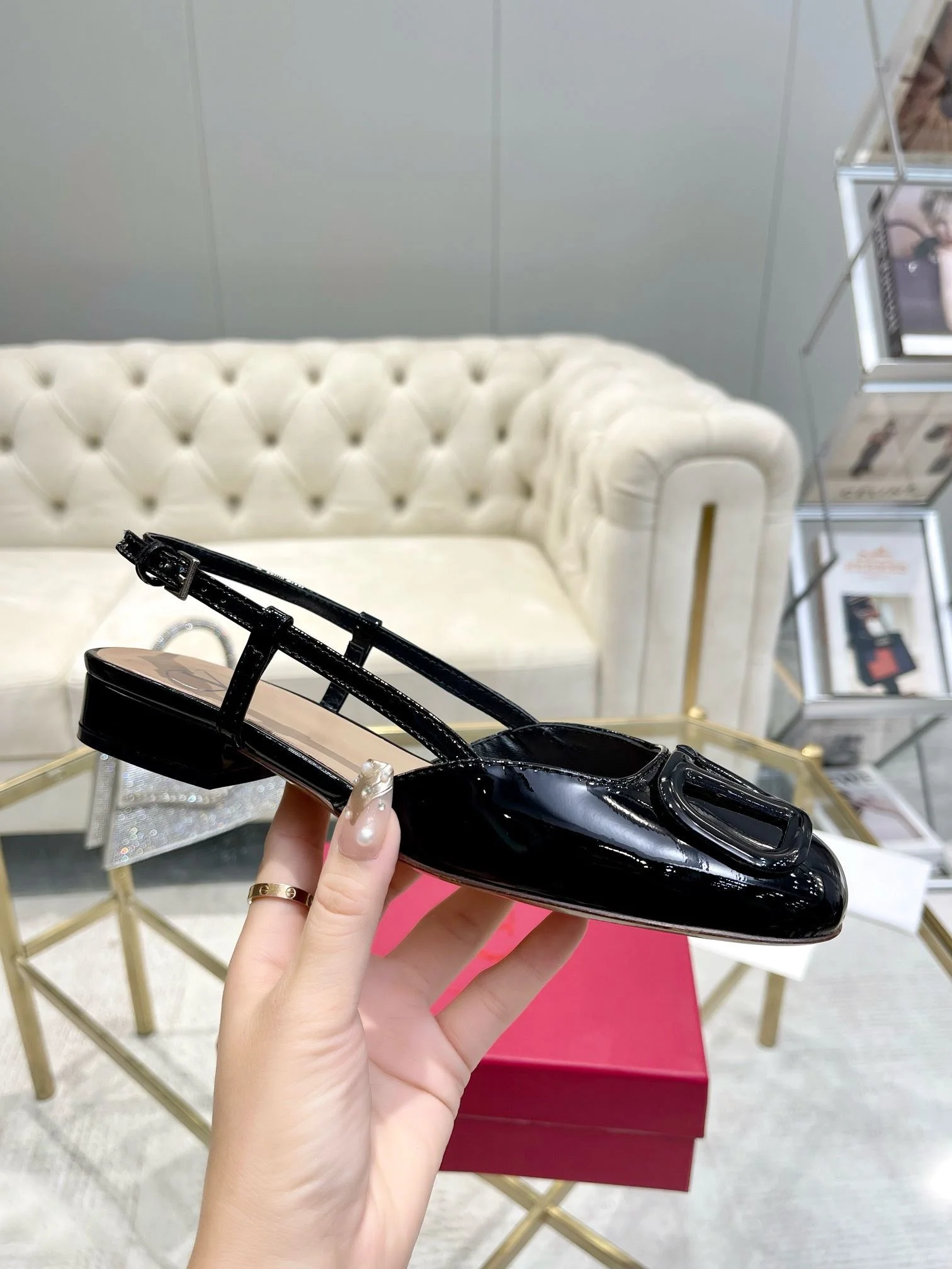Stylish Valentino Sandals 36049