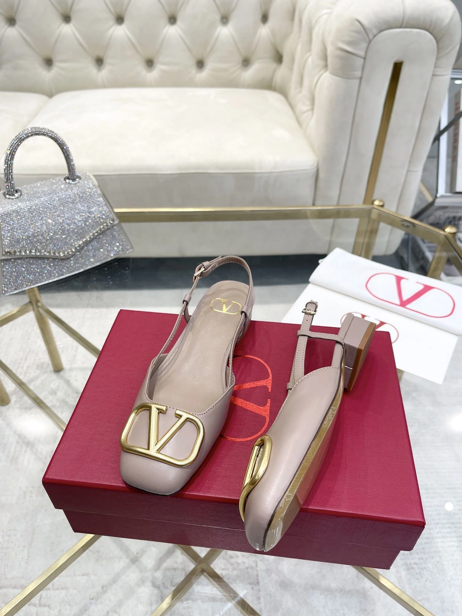 Valentino Sandals Sleek 36028