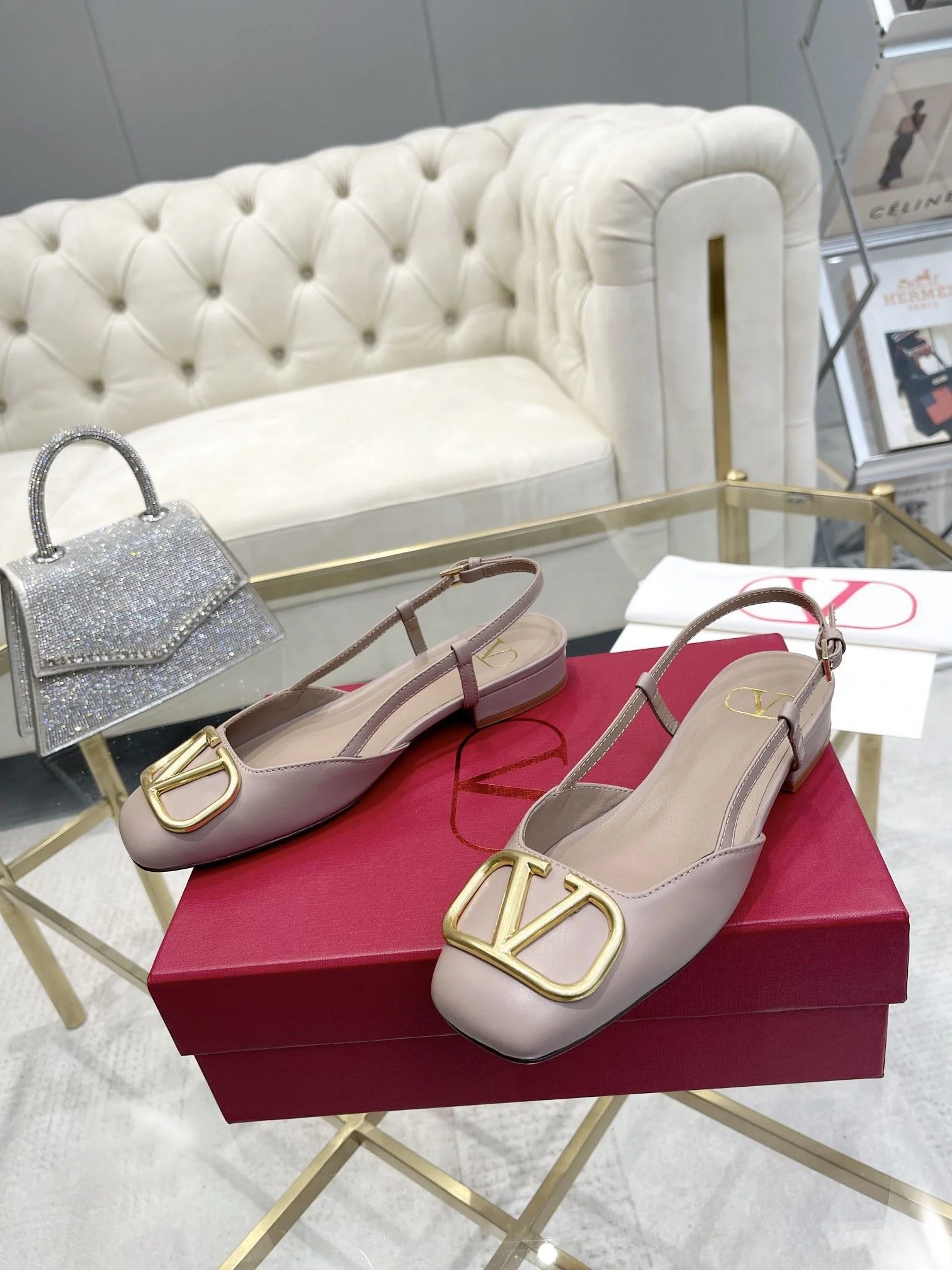 Valentino Sandals Sleek 36028