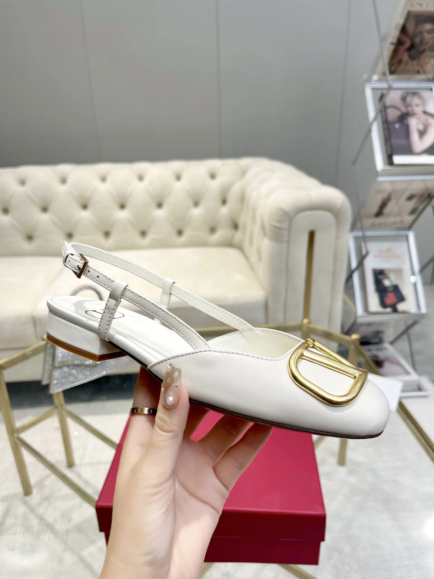 Efficient Valentino Sandals 36040