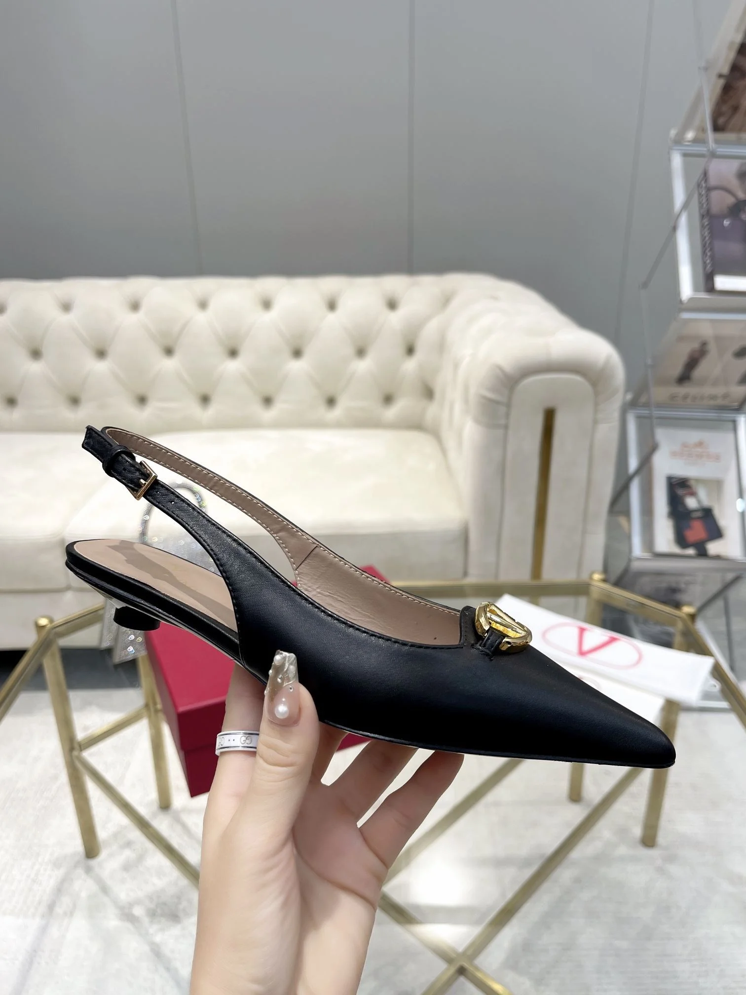 Valentino Sandals Breathable 36033