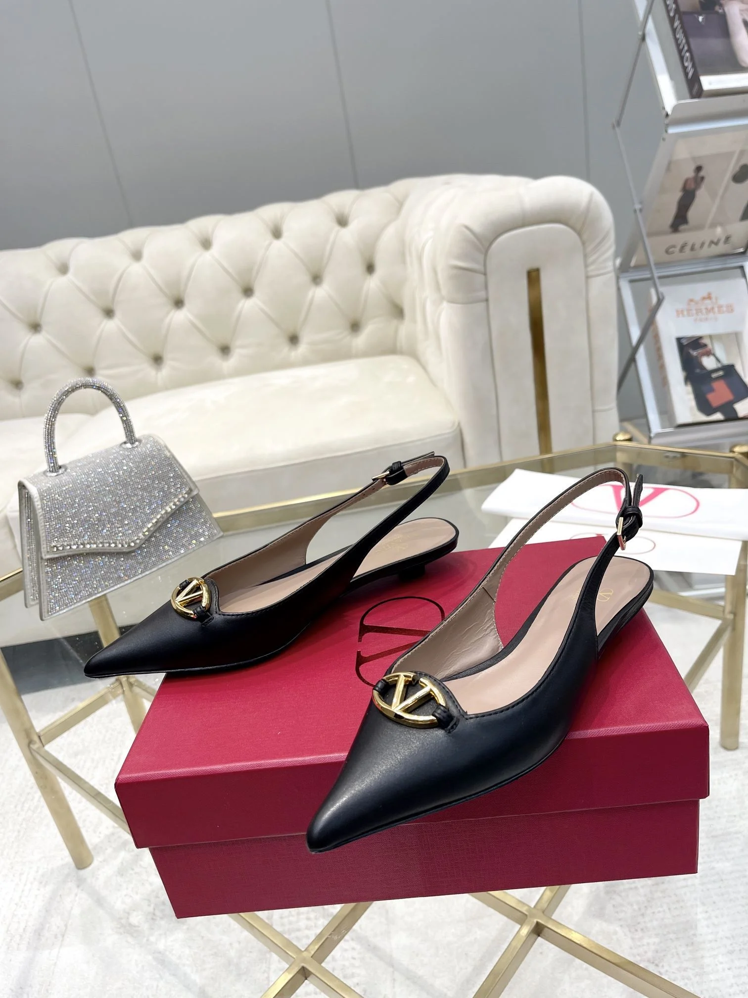 Valentino Sandals Breathable 36033
