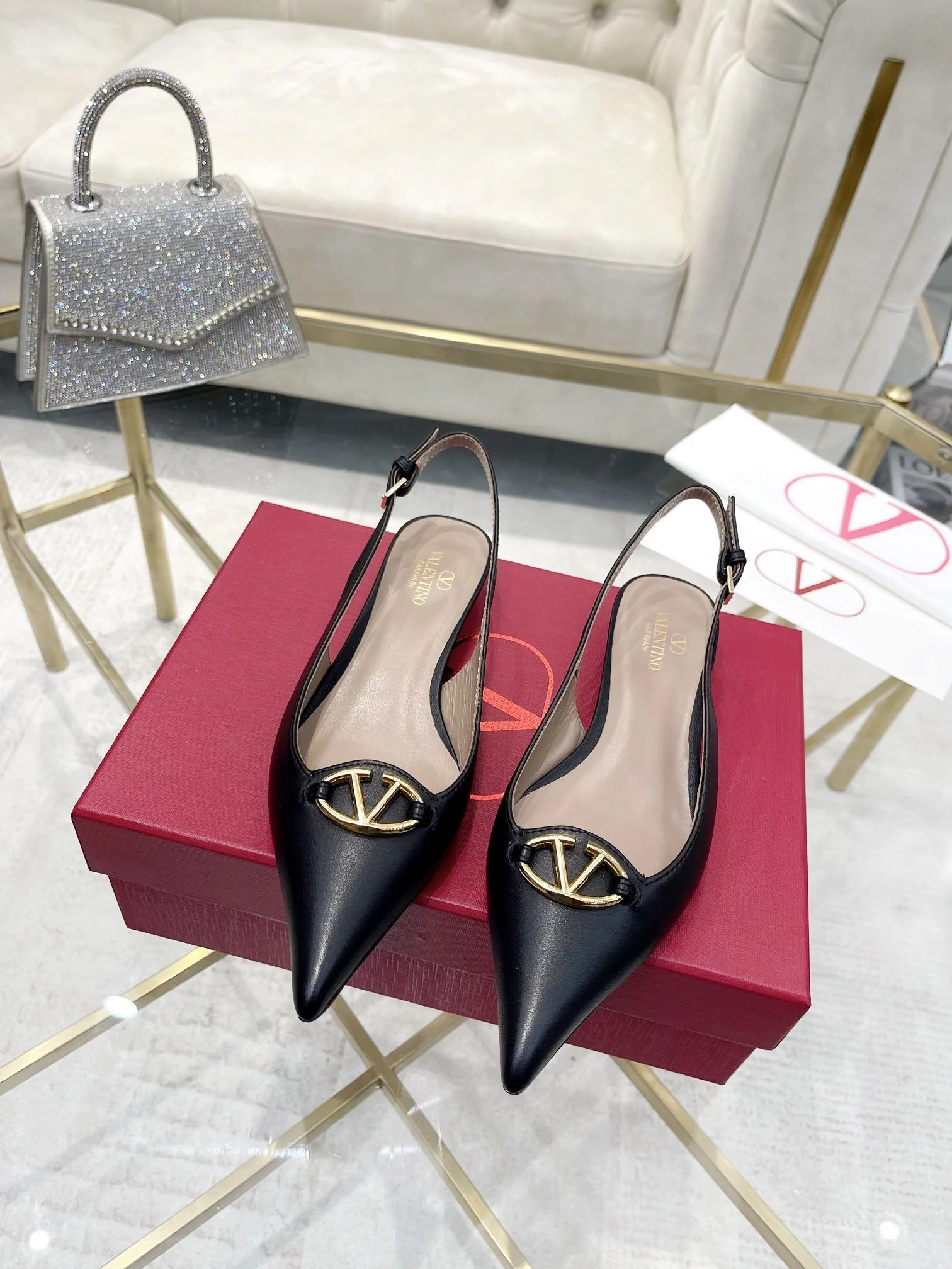 Valentino Sandals Breathable 36033