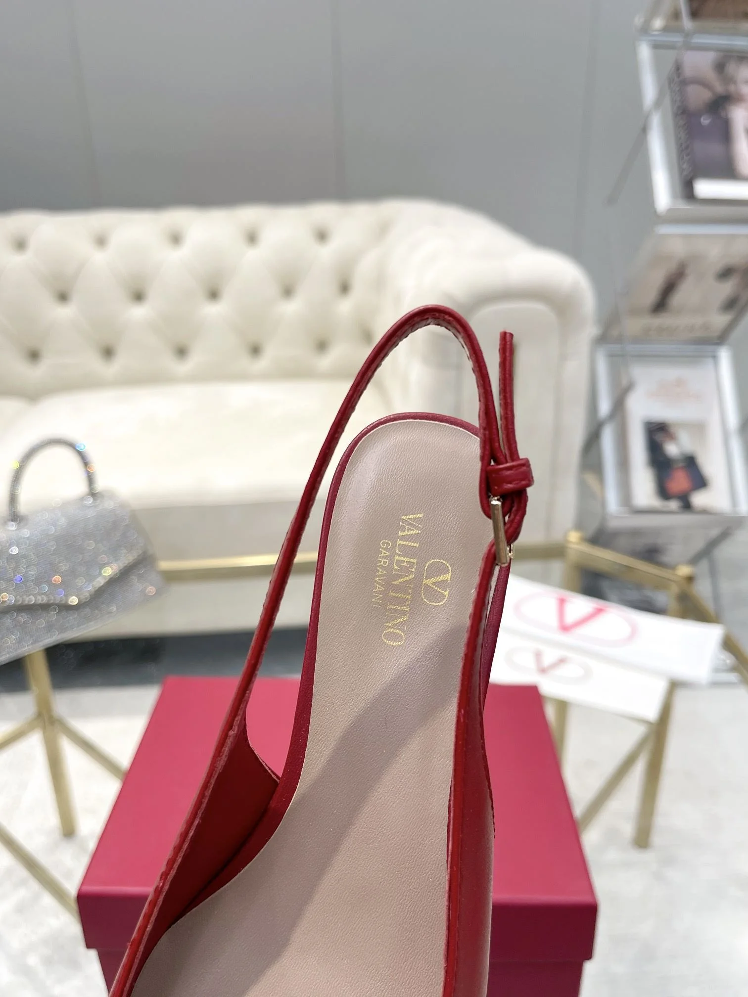 DailyWear Valentino Sandals 36035