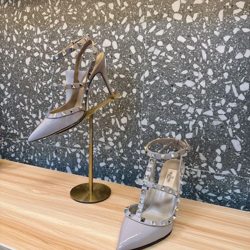 Snug Valentino Sandals 36031