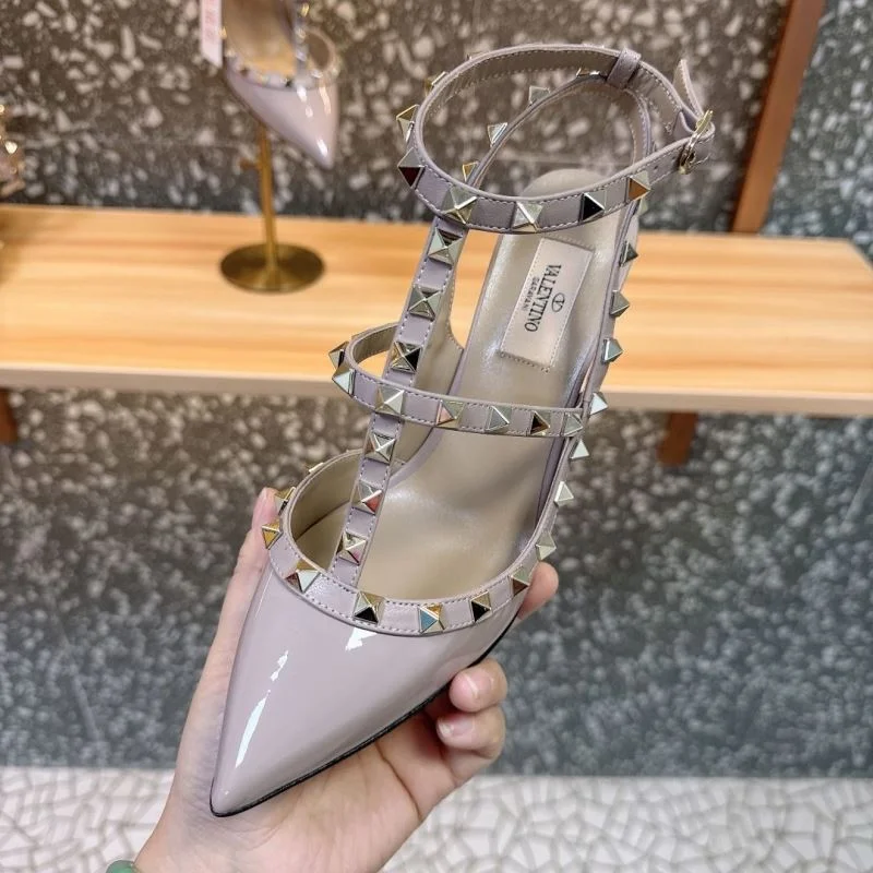 Snug Valentino Sandals 36031