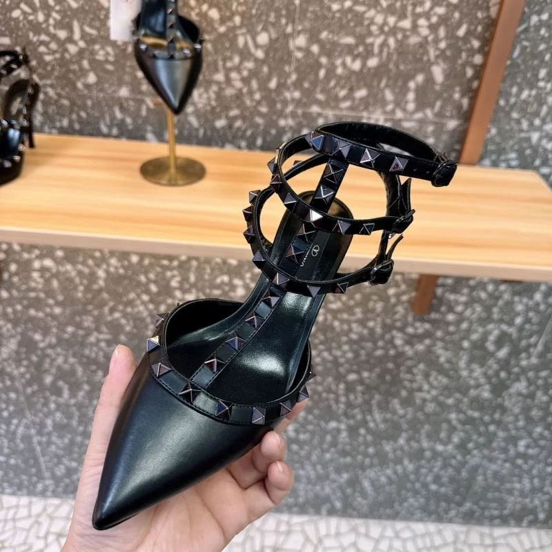 Valentino Sandals Sleek 36030