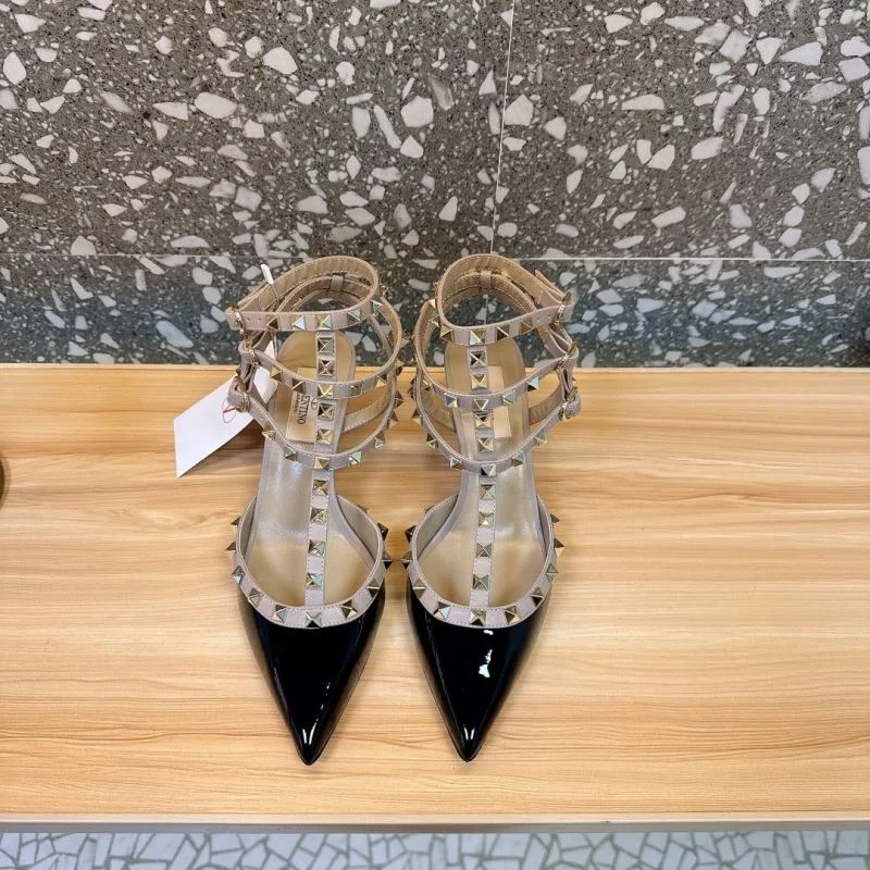 Valentino Sandals Durable 36024