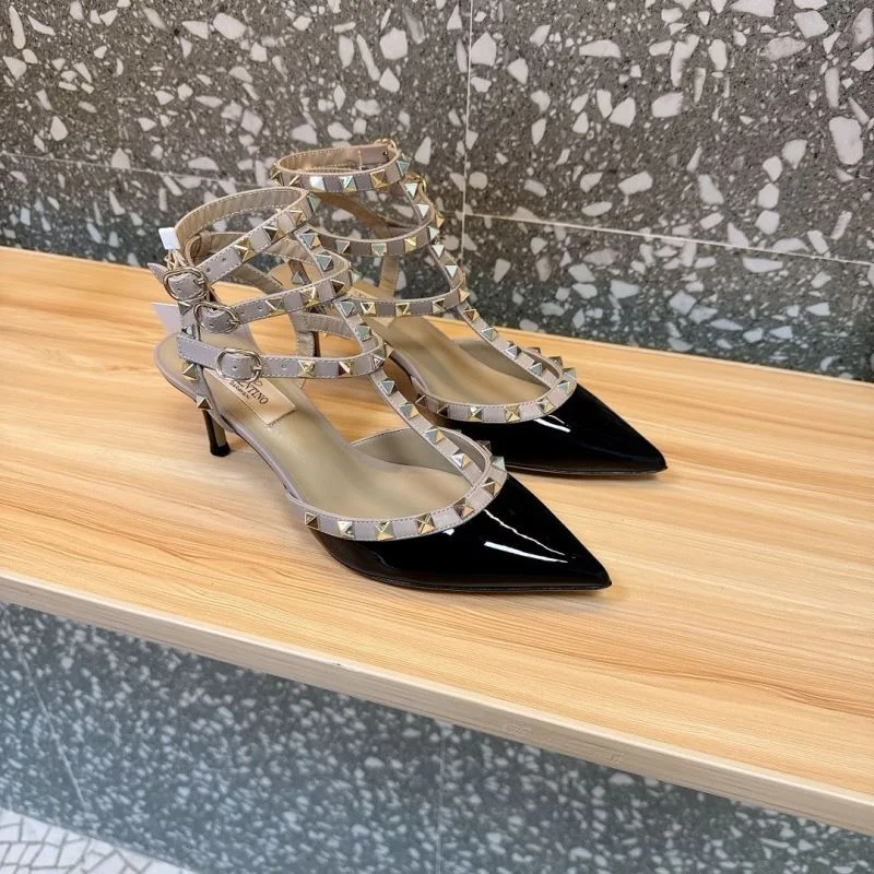 Valentino Sandals Durable 36024
