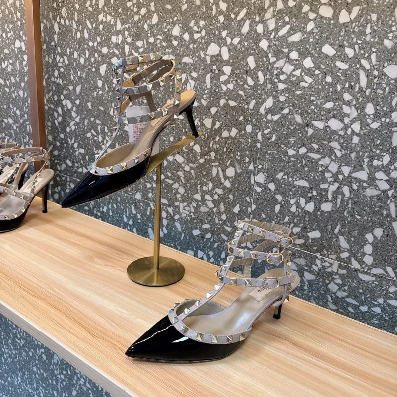 Valentino Sandals Durable 36024