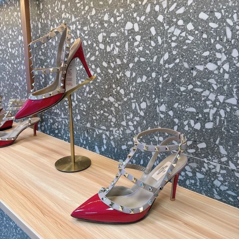 Valentino Sandals Stylish 36019