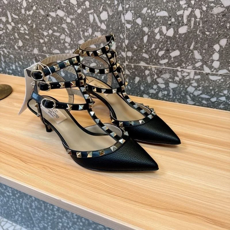 Valentino Sandals Vibrant 36014