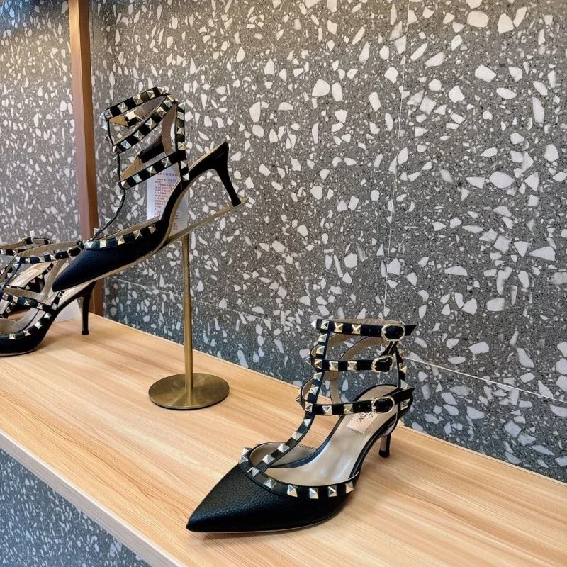 Valentino Sandals Vibrant 36014