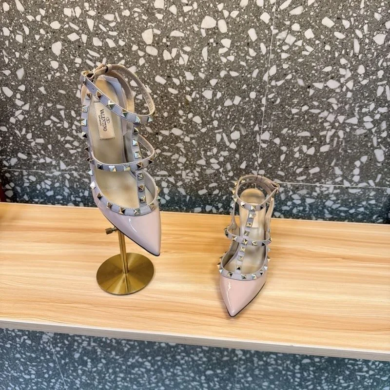 Valentino Sandals Modern 36017
