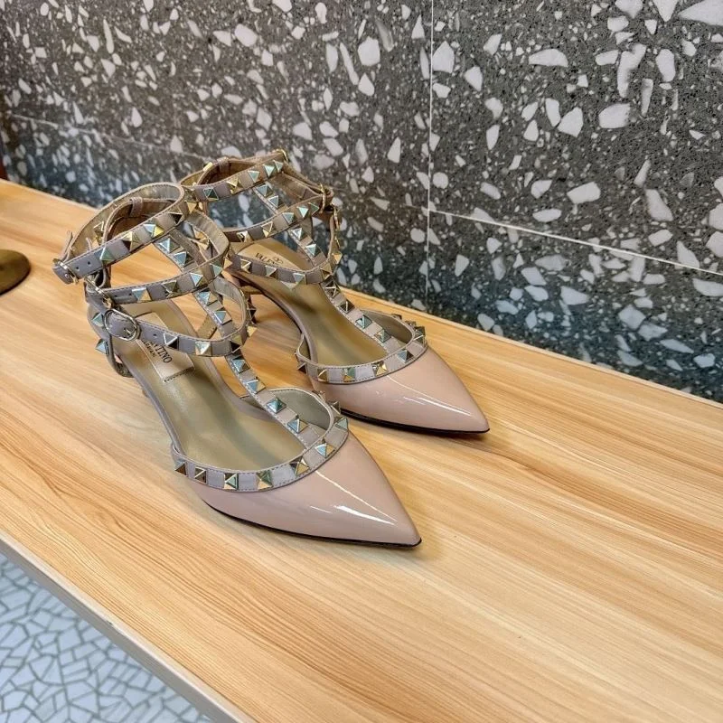 Valentino Sandals Premium 36016