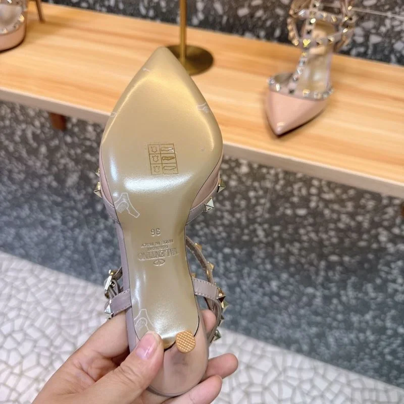 Valentino Sandals Premium 36016