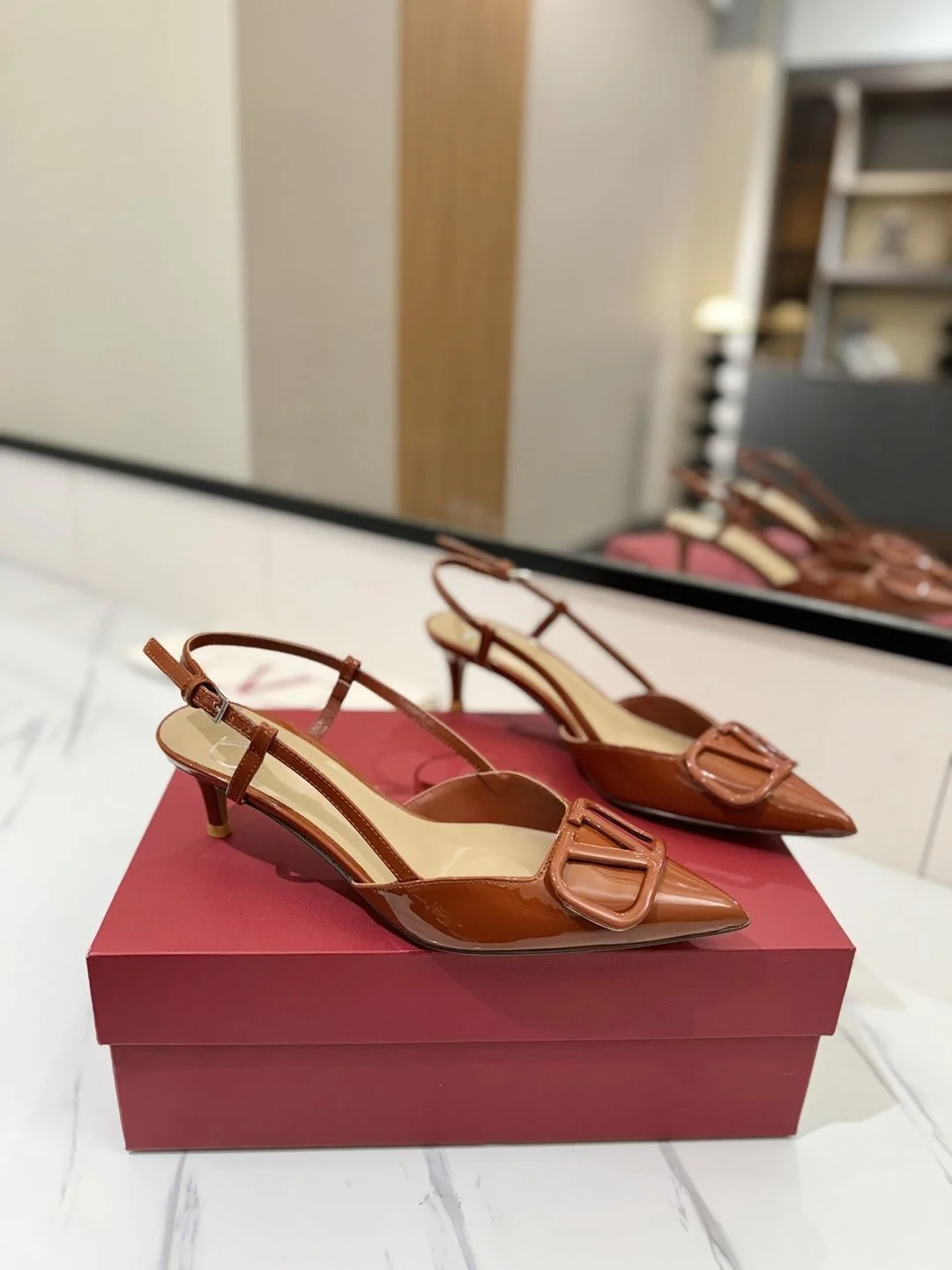 EasyCare Valentino Sandals 36008