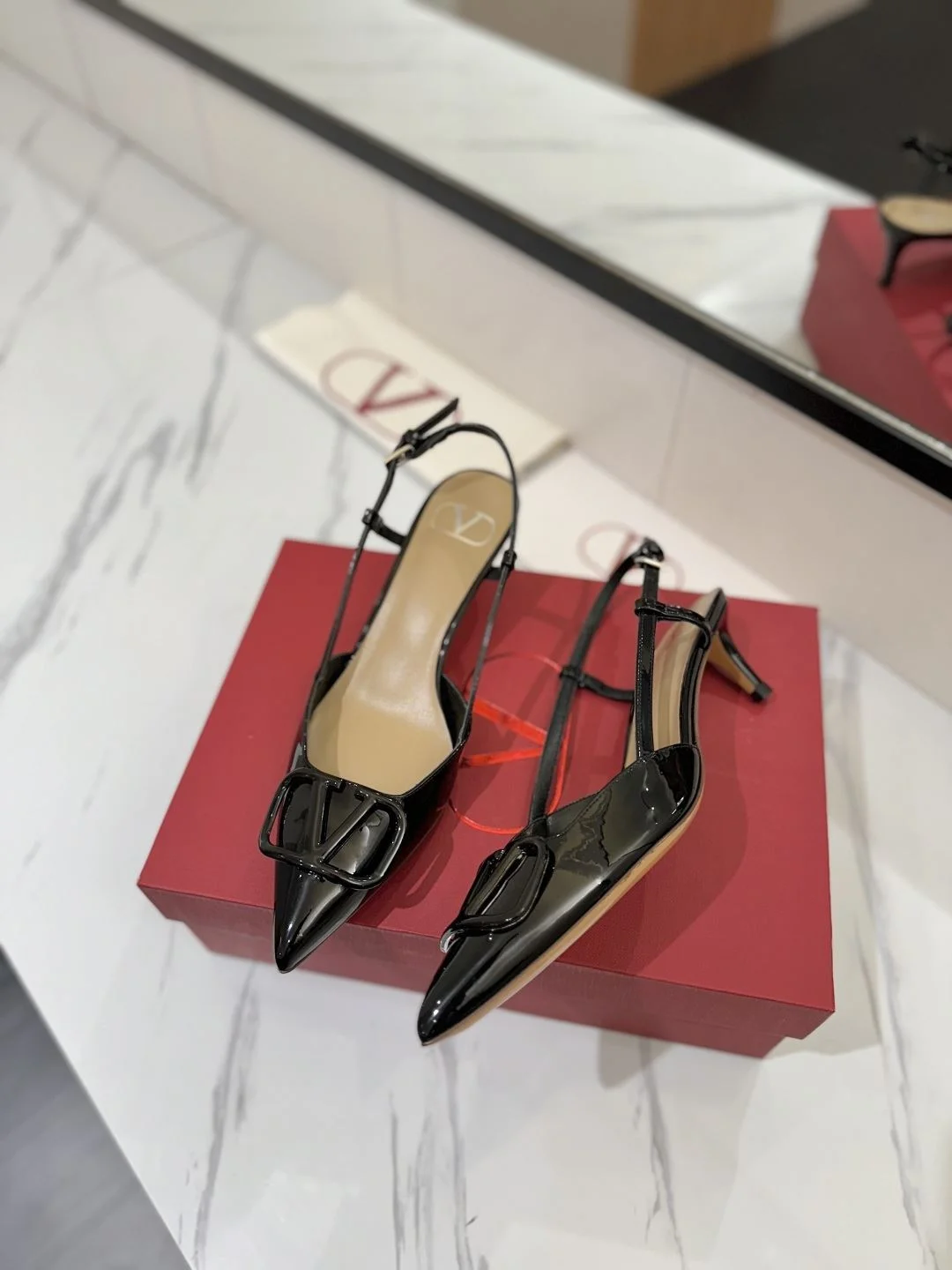 Breathable Valentino Sandals 36007